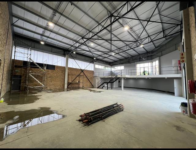 445M² WAREHOUSE TO LET IN STRIJDOMPARK